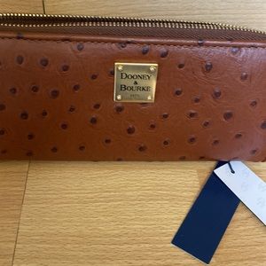 Dooney & Bourke wallet